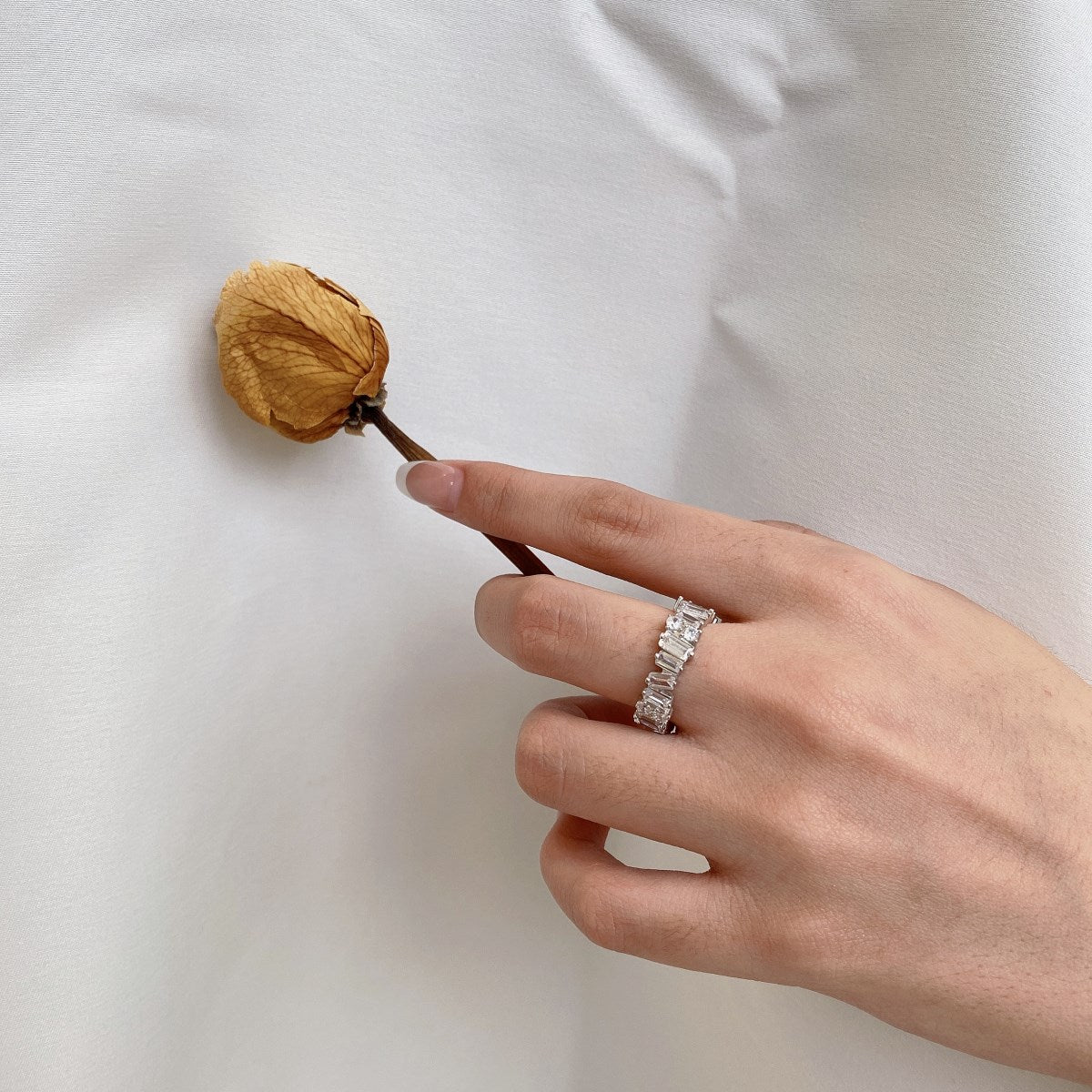 [Zusammen]Zarter Tennisring mit mehreren Formen