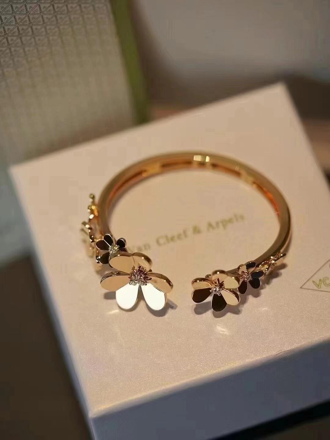 [Together]Van Cleef & Arpels 7 Flowers Bracelet