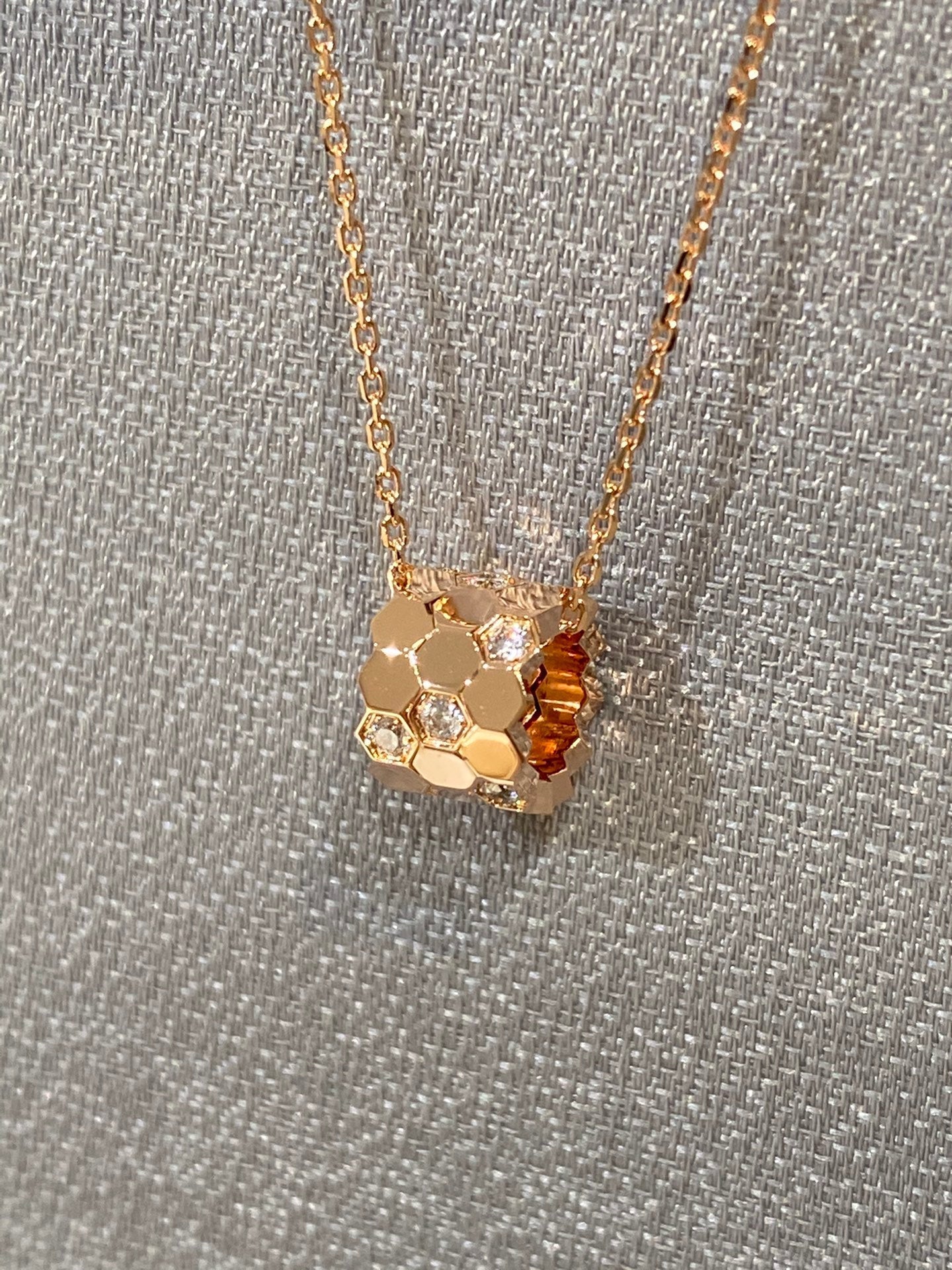 [Together Jewelry]BEE LOVE DIAMOND NECKLACE