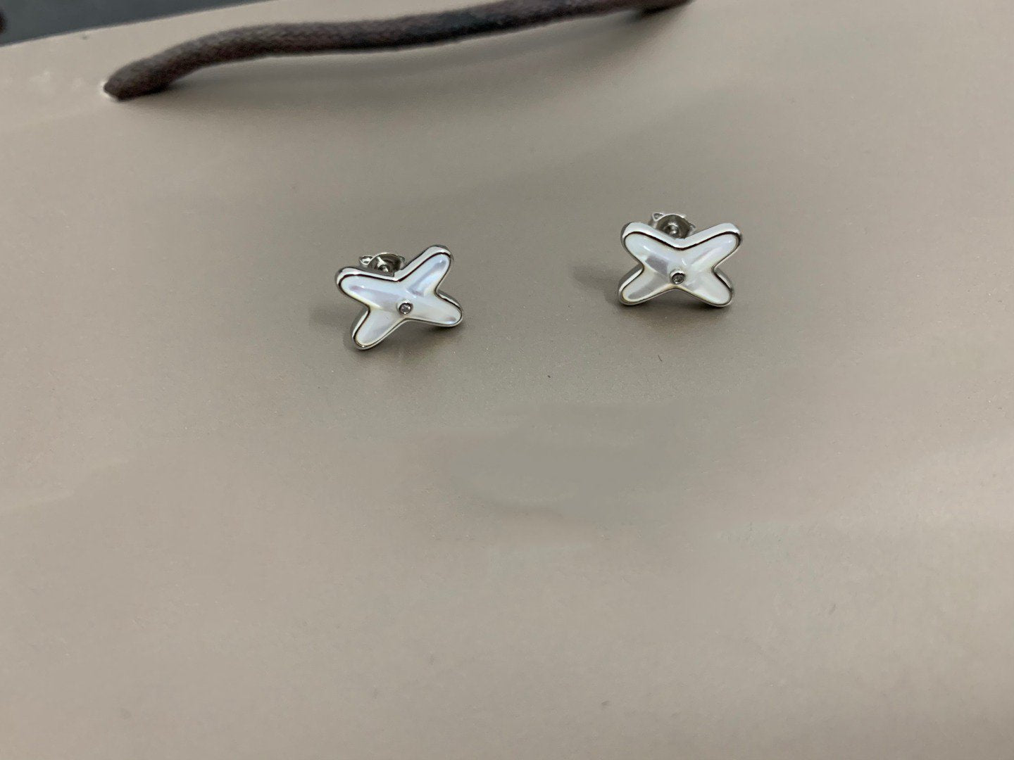 [Together Jewelry]JEUX DE WHITE MOP SILVER DIAMOND EARRINGS