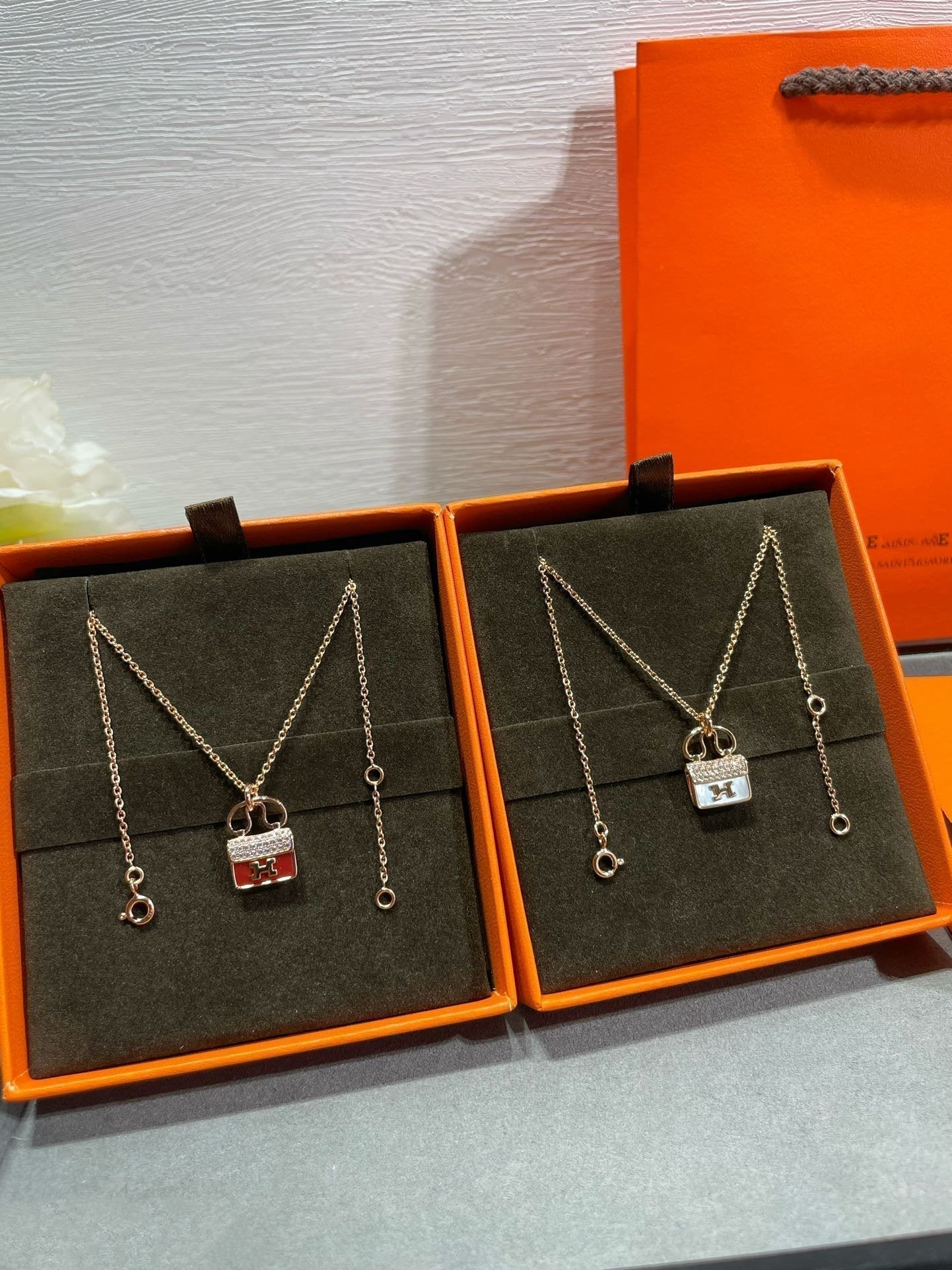 [Together Jewelry]H CIRCE MOISSANITE PENDANT NECKLACE GOLD