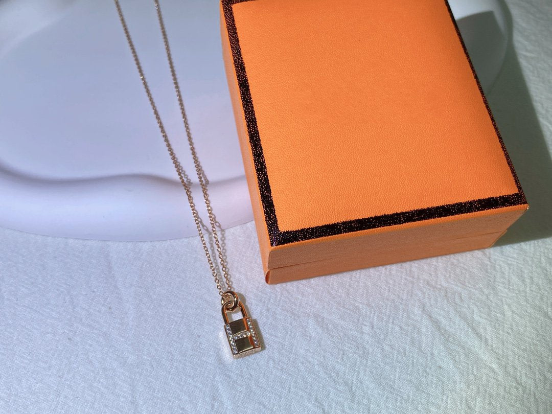 [Together Jewelry]HM ADVANCED NICHE LOCK HEAD NECKLACE DIAMONDS