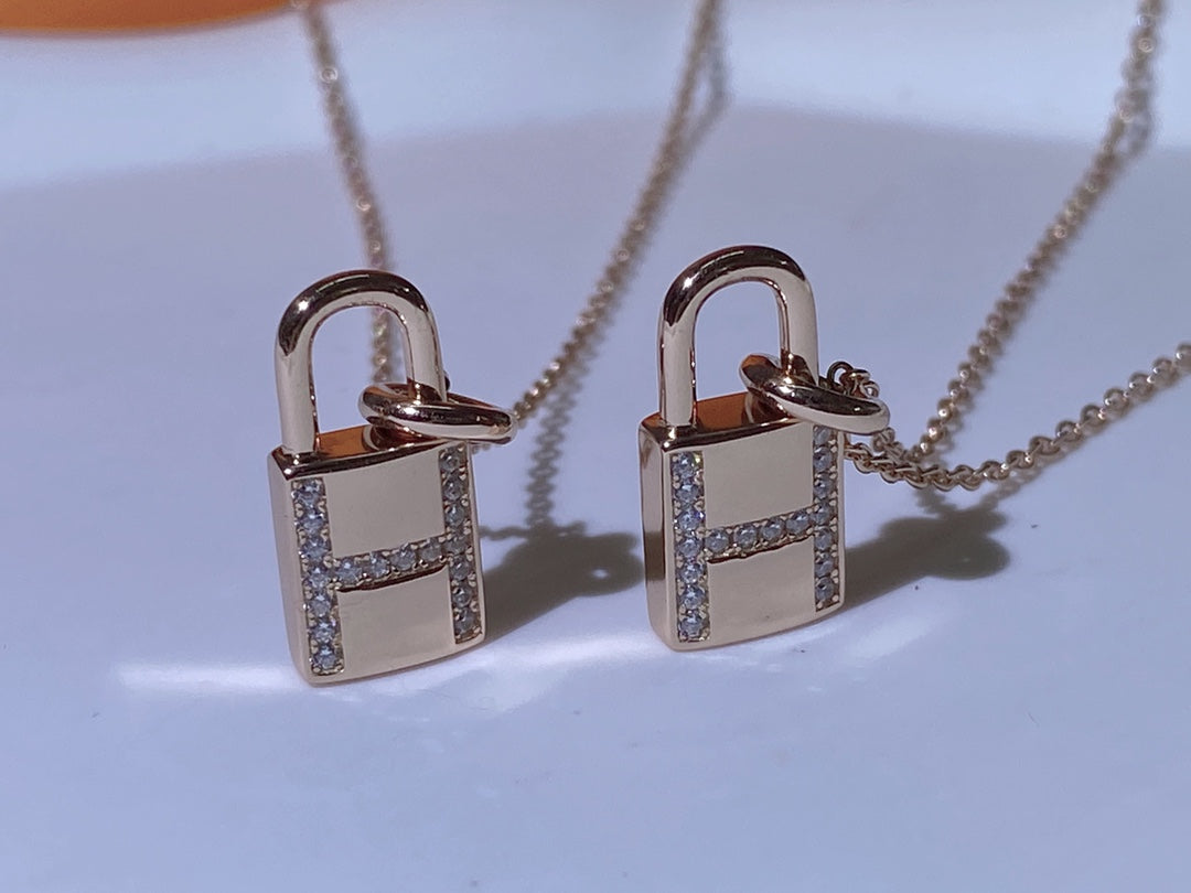 [Together Jewelry]HM ADVANCED NICHE LOCK HEAD NECKLACE DIAMONDS