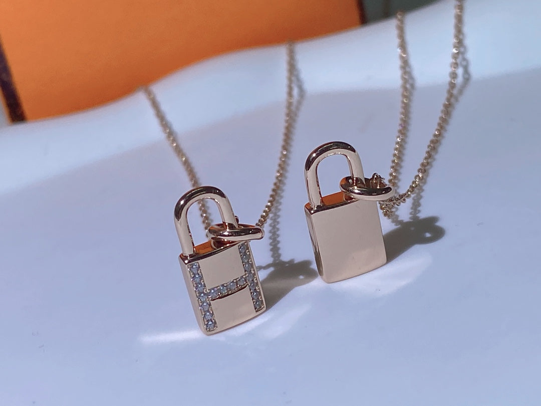 [Together Jewelry]HM ADVANCED NICHE LOCK HEAD NECKLACE DIAMONDS