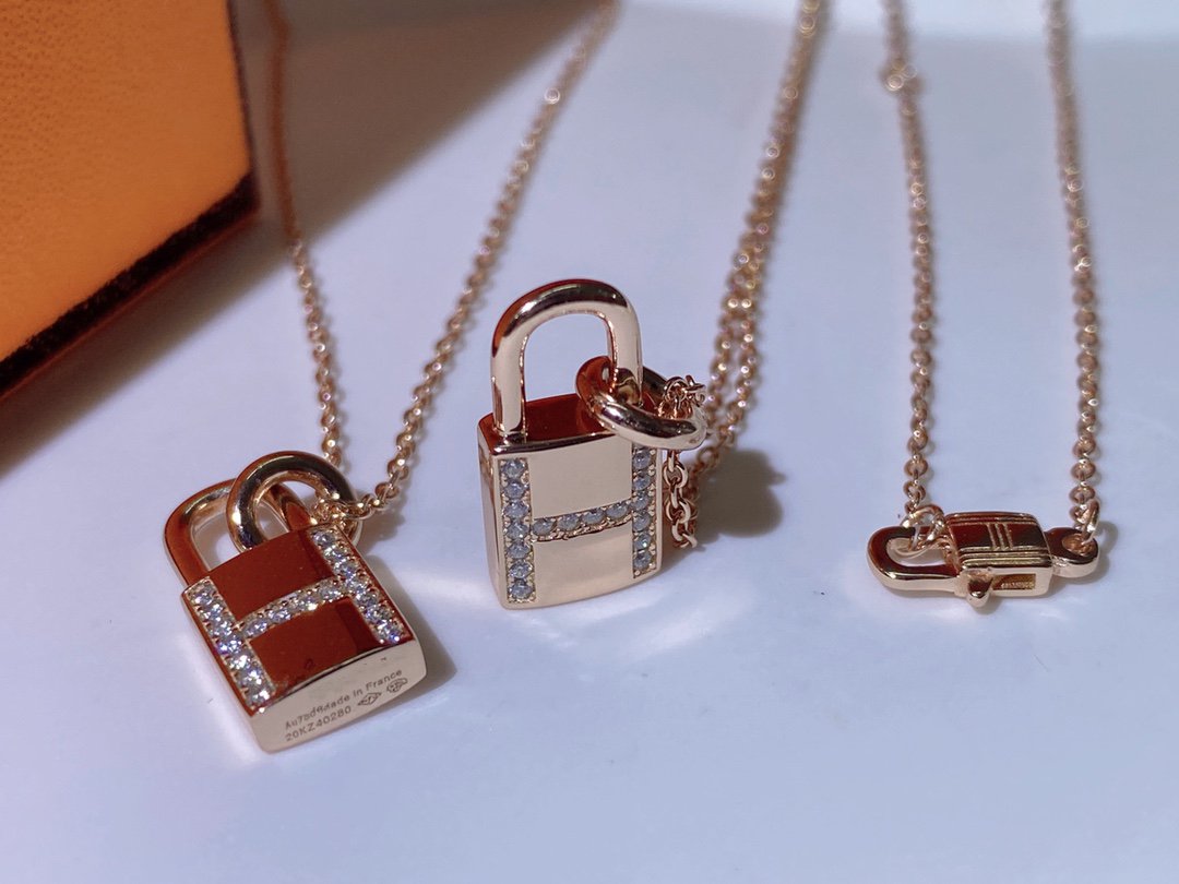 [Together Jewelry]HM ADVANCED NICHE LOCK HEAD NECKLACE DIAMONDS